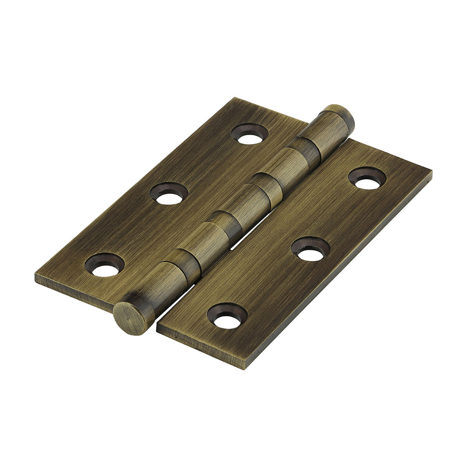 Performance ball raced hinges are made to the highest specification from solid drawn brass and brass pins to guarantee no rust and a long lasting finish. They are ideal for heavy high quality doors in domestic applications. Featuring 4 ball bearing raced knuckles to prevent knuckle wear and provide a lifetime of silent, smooth door operation. Fixings included.