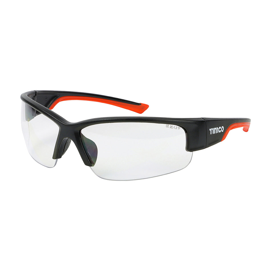 Robust and modern safety glasses giving ultimate comfort and vision on all head shapes and sizes. The soft rubber lining on the arms and around the nose give extra comfort and grip around the ears, temple and nose when worn for long periods. The clear lenses provide excellent visibility and are treated with an advanced micro coating to prevent scratches. 