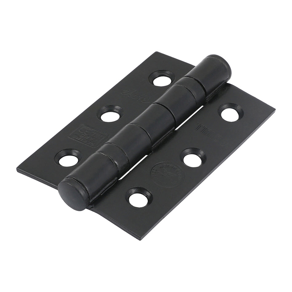 Designed for use on standard internal residential doors, including medium to heavy 30 & 60 minute fire doors weighing up to 40kg. Smooth ball bearing action and tested to 200,000 cycles make these hinges ideal for doors with heavy domestic traffic.