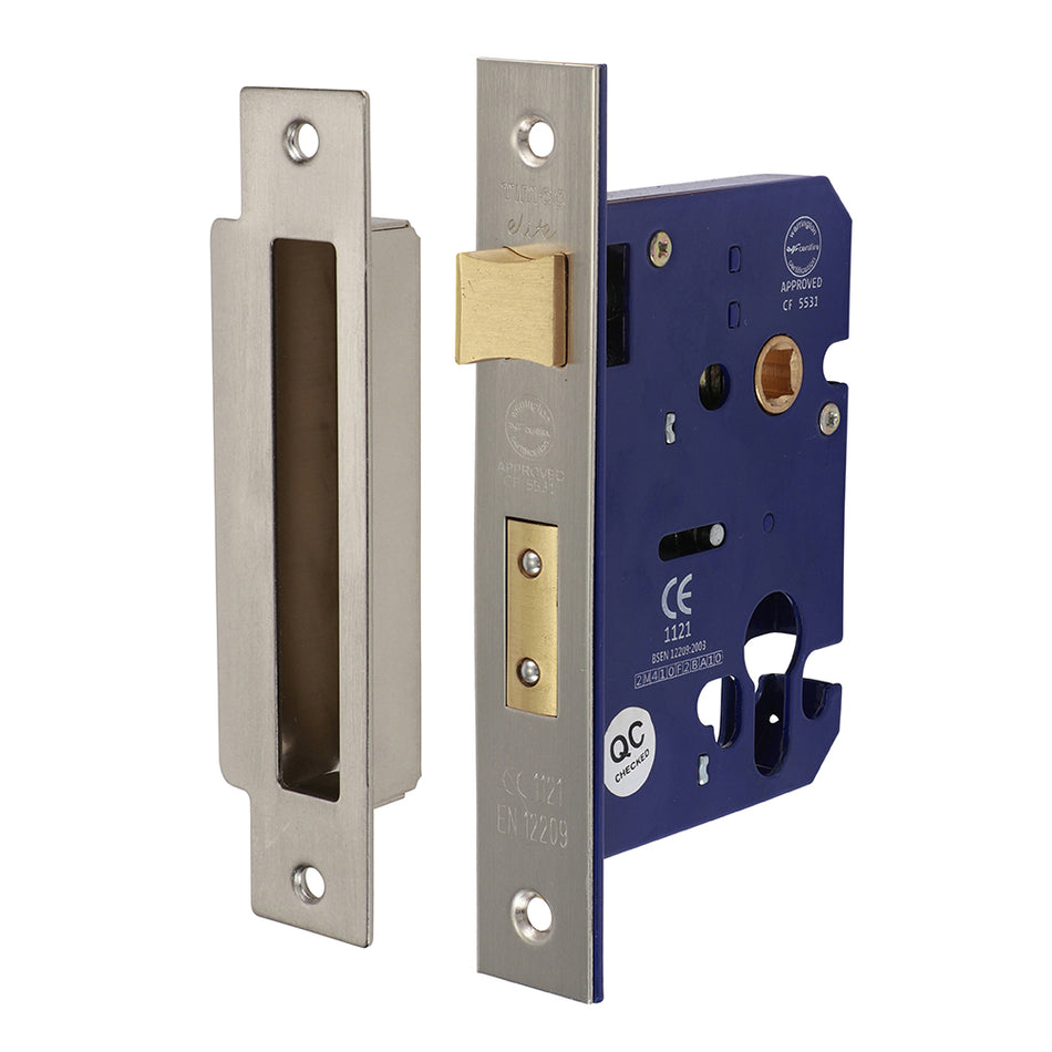 Ideal for medium to high security doors in domestic and commercial applications. The lock features a heavy duty spring and can be used with both sprung and unsprung door handles and in conjunction with a euro profile cylinder.